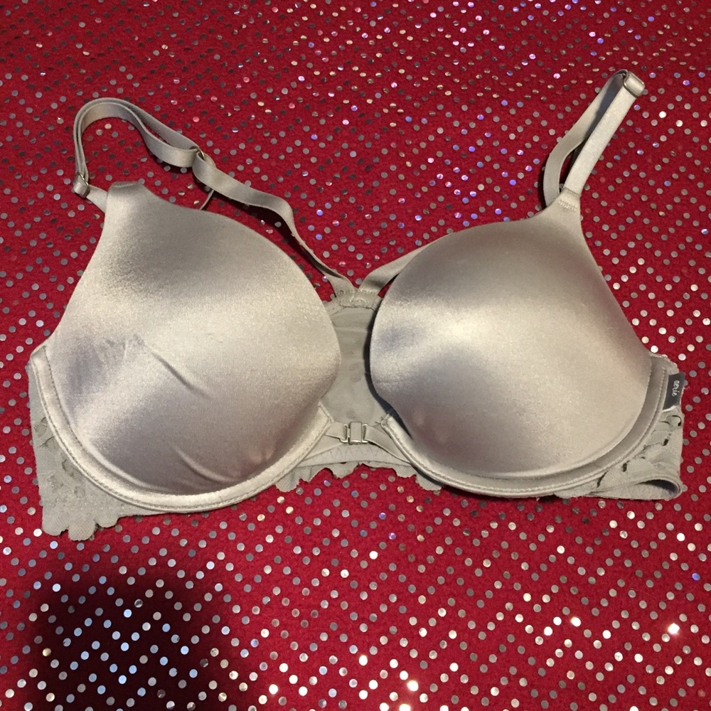 Silver front-closure aerie bra with lace back 32D